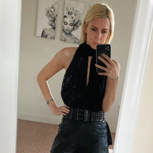 Alice and Olivia Black Delphine Star Top S - As Seen on Madison Montgomery / AHS - Picture 3 of 5